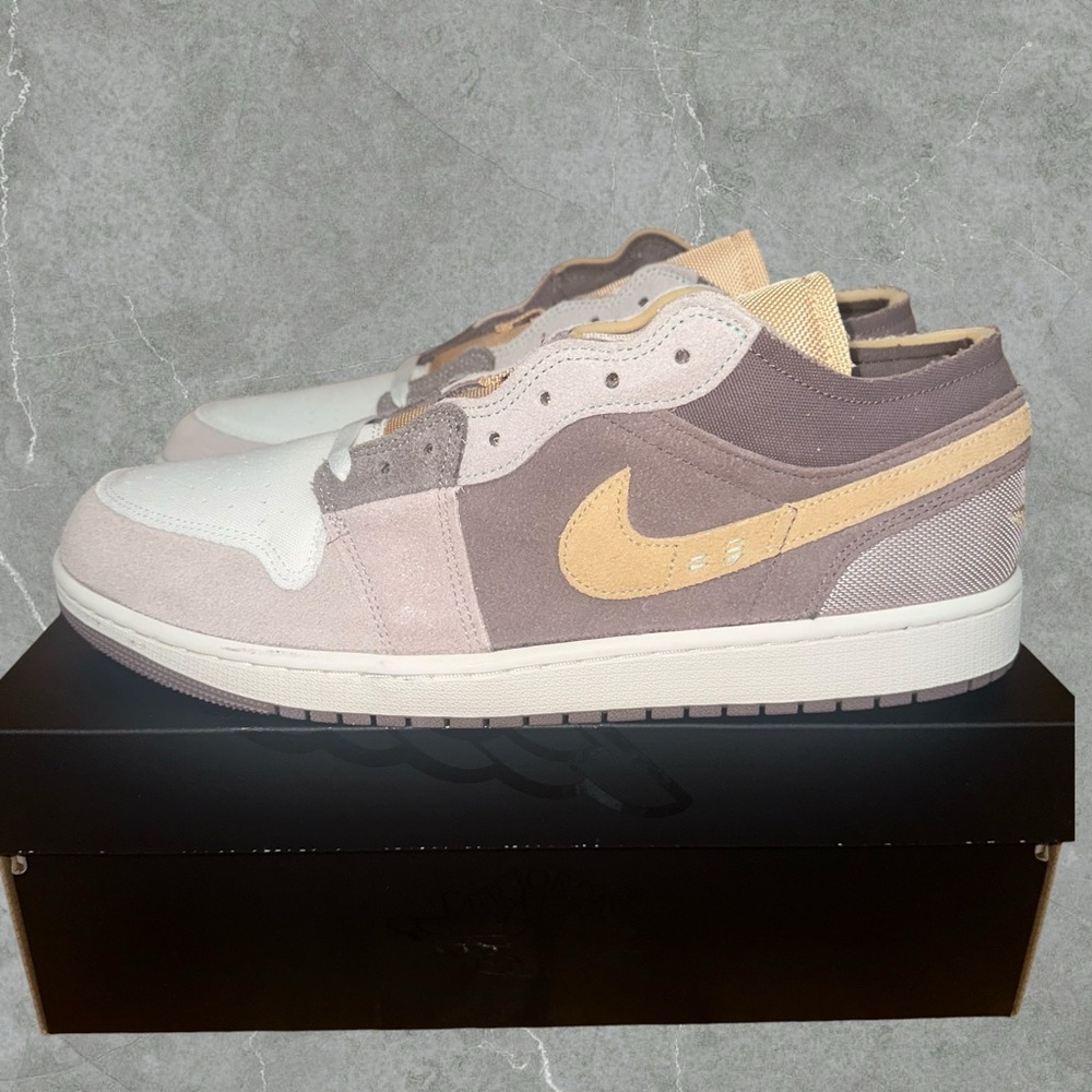 Air Jordan 1 Low SE Craft Taupe Haze Sneakers Men Size 13 DN1635-200 Travis Dunk